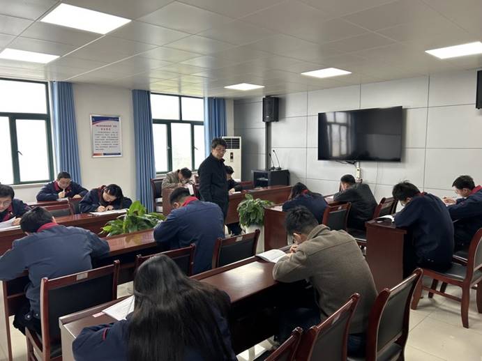 建材公司、檢測(cè)公司聯(lián)合開(kāi)展管理人員業(yè)務(wù)提升考試